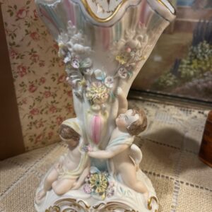 Vintage Porcelain Bud Vase 941